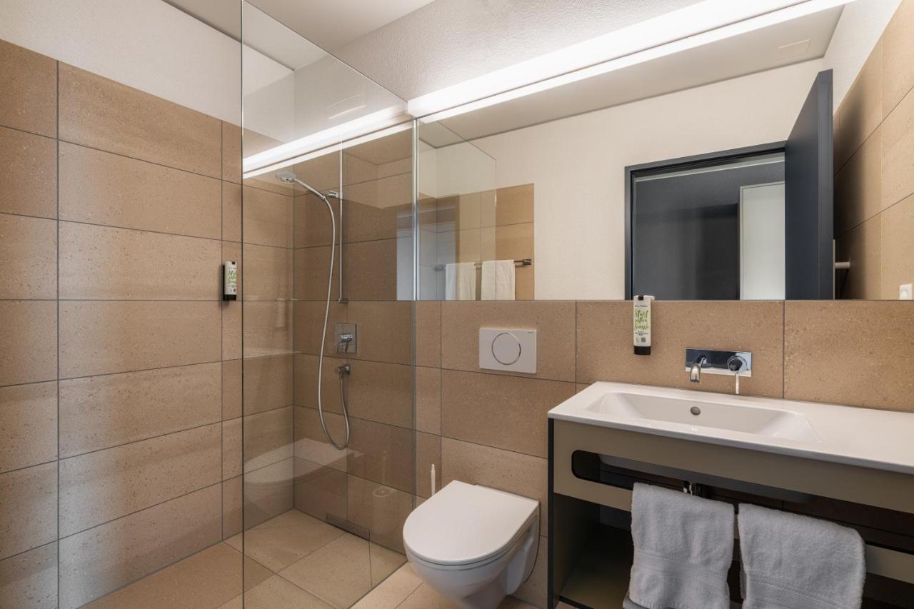 B-smart Hotel *